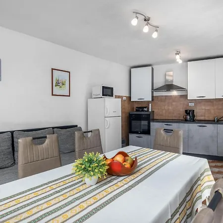 3 Bedroom Beautiful In *