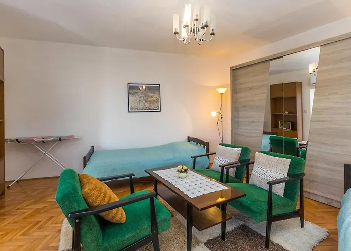 3 Bedroom Beautiful In Grižane